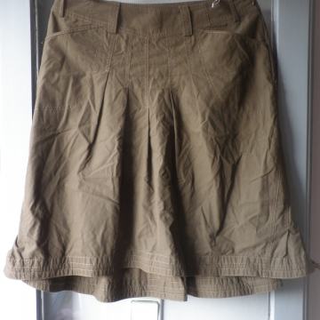 LAGANA PAMUČNA SUKNJA 42 L