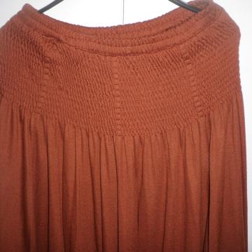 LAGANA SUKNJA OD VISKOZE 38 M