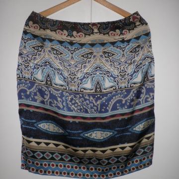 LAGANA SVILENA SUKNJA 34 / 36 S