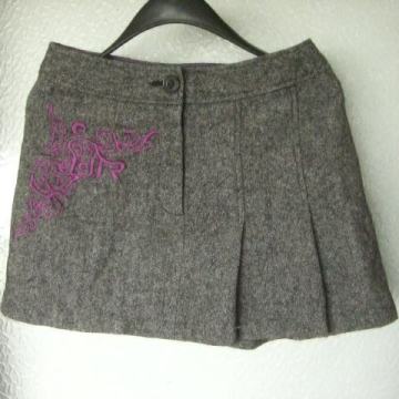 LAGANA VUNENA SUKNJA / MINICA 34 XS