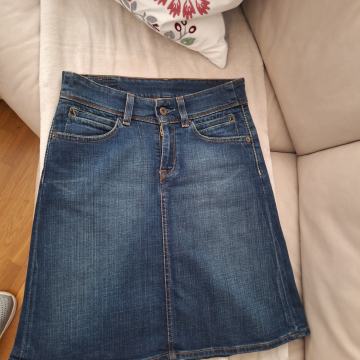 Levis traper suknja  br 36