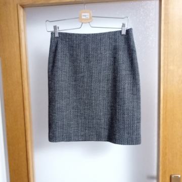 Marccain suknja VL.34