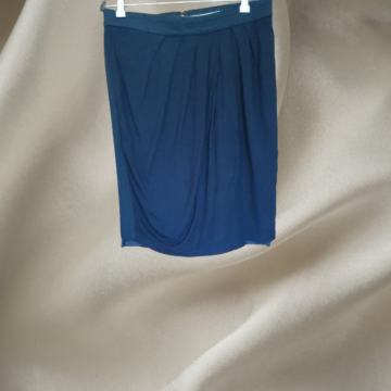 Max Mara viskozna suknja veličina 40(odgovara veličini 38)