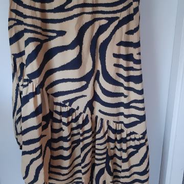 Midi suknja od viskoze l-xl