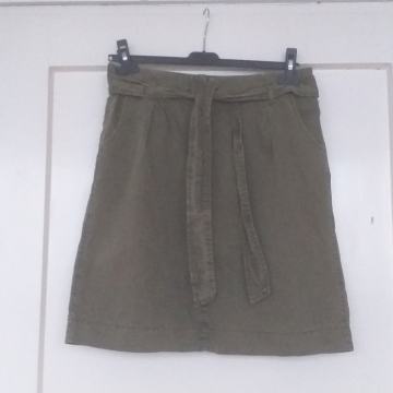 MASLINASTA MINI SUKNJA - L -VERO MODA