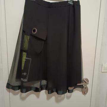 NEOBIČNA SUKNJA U DVA SLOJA XXL