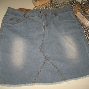 TRAPER SUKNJA VEL. M/L- NOVO