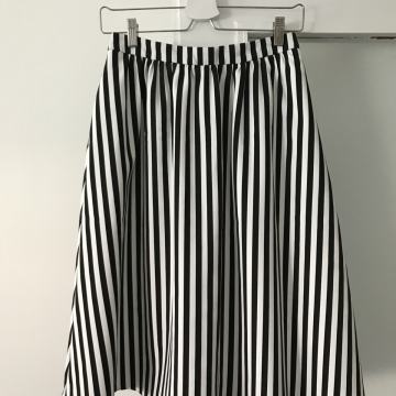 Predivna MOHITO Collection suknja