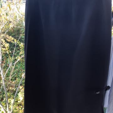 Suknja crna od lana, 42