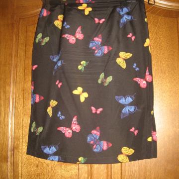 SUKNJA NA LEPTIRIĆE vel. 36/38 - NOVO