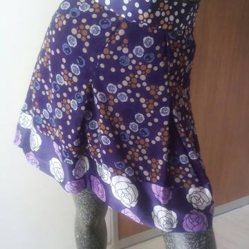 Suknja nova Benetton 38