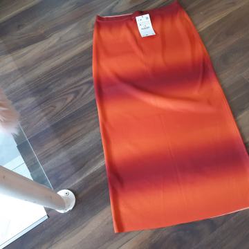 Suknja duga M/L zara novo