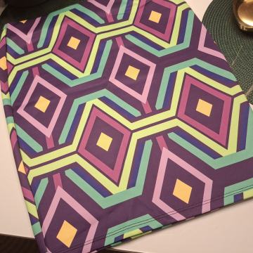 SUKNJA NA GUMU VEL UNI  - NOVO