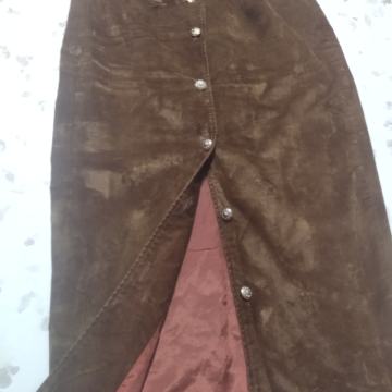 Suknja midi na kopčanje