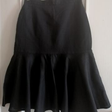 Raskošna suknja s volanom