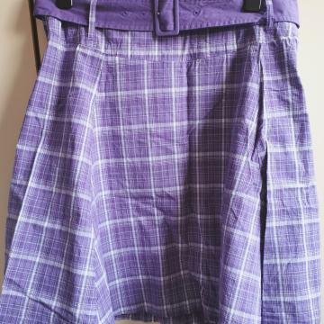 Suknja nova, nenošena