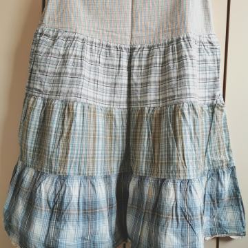 Suknja nova, nenošena