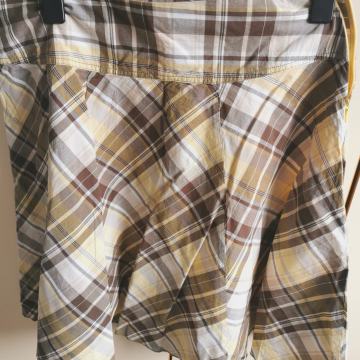 Suknja nova, nenošena