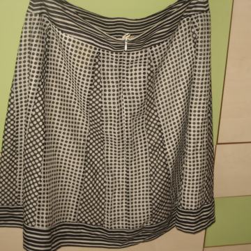 SUKNJA PAMUČNA VEL. 38