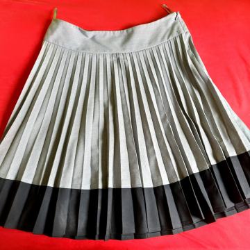 Suknja plisirana, br. 44