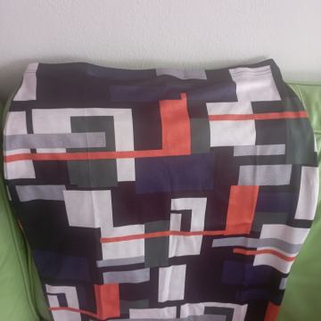 suknja, rastezljiva, L-XL