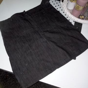 Suknja od trapera Vel. 38 NOVO