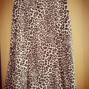 SUKNJA S UZORKOM LEOPARDA -L -NOVO