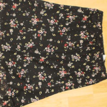 Suknja vel. 38 H&M