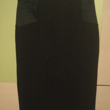 NOVA CRNA SUKNJA VEL.M-L