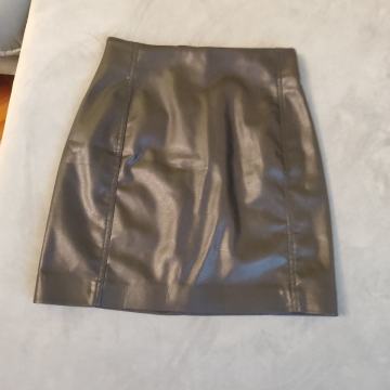 suknja Zara M veličine