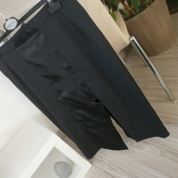 SVEČANA CRNA SUKNJA