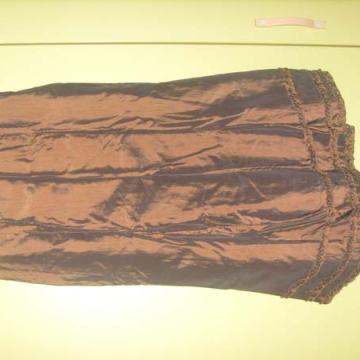 Svečana smeđa sjajna suknja br. 44