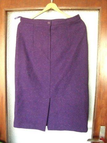 TOPLA VUNENA SUKNJA 40 M