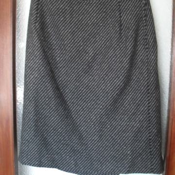 TOPLA VUNENA SUKNJA 46 XL