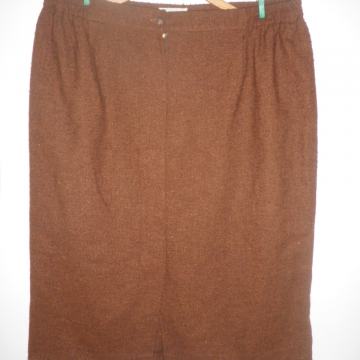 TOPLA VUNENA SUKNJA 52 XXL