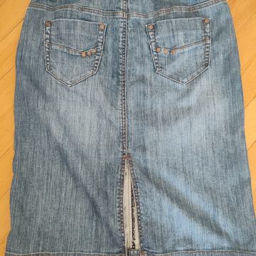 Traper suknja sa elastinom vel 44