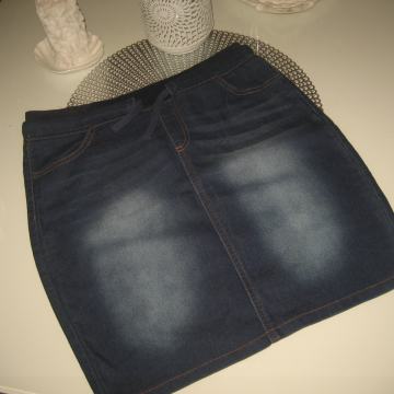 TRAPER SUKNJA VEL. 38/40  NOVO