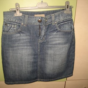 TRAPER SUKNJA  vel. 38