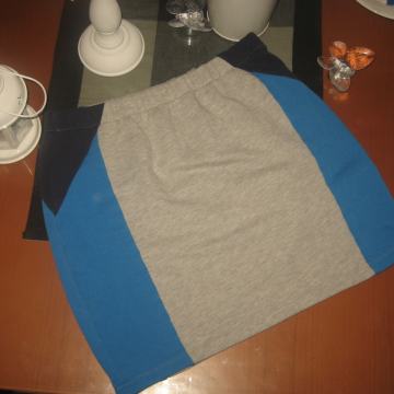 VERO MODA VEL. M/L  SUKNJA NA GUMU