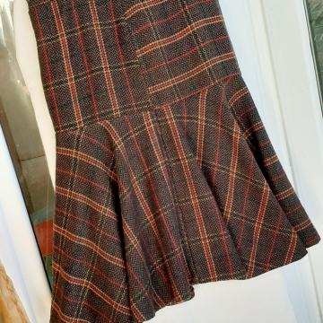 Vintage karirana vunena midi suknja M/40