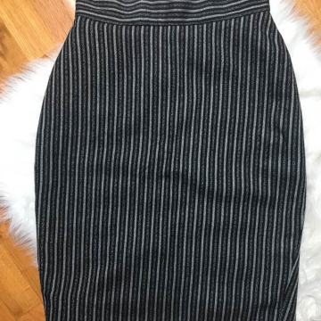 Vunena šivana suknja