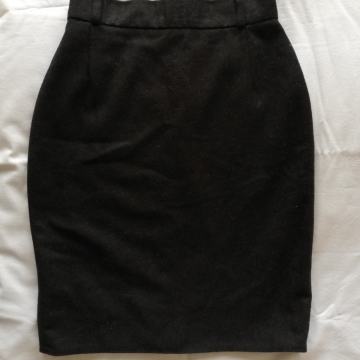 Vunena suknja vl. 36  /  TOTALNA ČISTKA