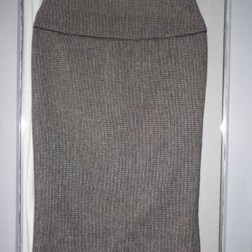 ZARA - ELEGANTNA VUNENA SUKNJA 36 S