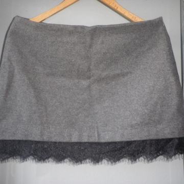 ZARA - ELEGANTNA VUNENA SUKNJA 38 M