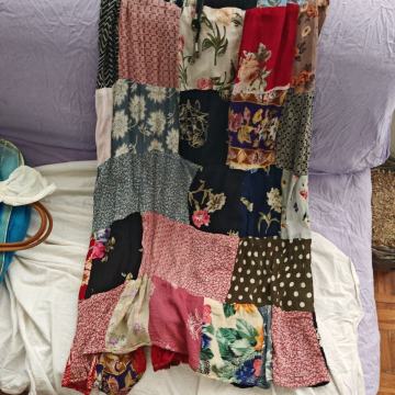 Zenska midi suknja od viskoze