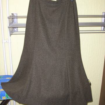 Ženska suknja, broj 44