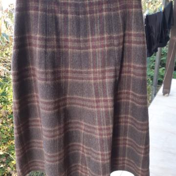 Ženska suknja karirana 42