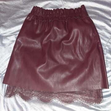 Ženska suknja od umjetne kože  Reserved