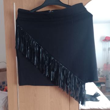 Zenska suknja zimska. Broj 38