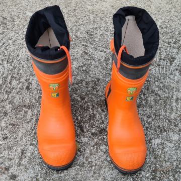 Zaštitne čizme Husqvarna za rad s motornom pilom